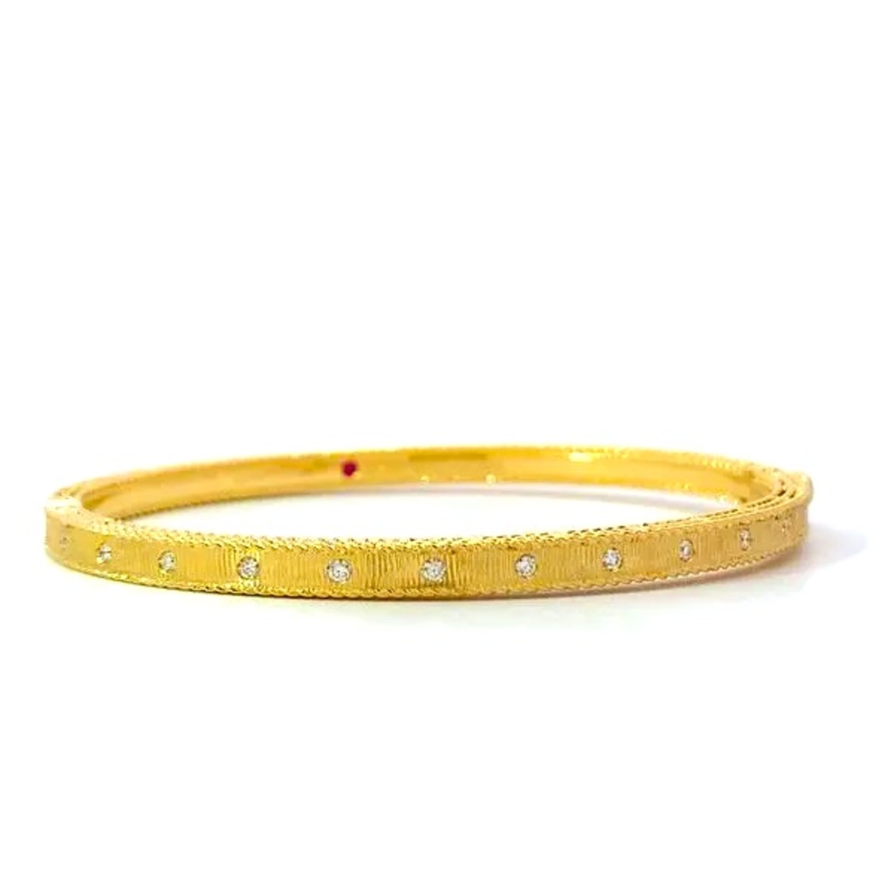 Roberto Coin princess diamond satin bangle. 18k yellow gold.